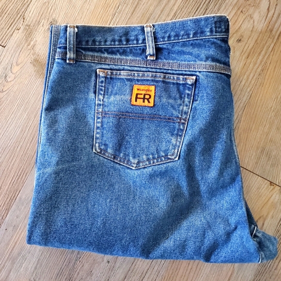 WRANGLER FR RIGGS workwear jeans 50 x 32 - Picture 1 of 7